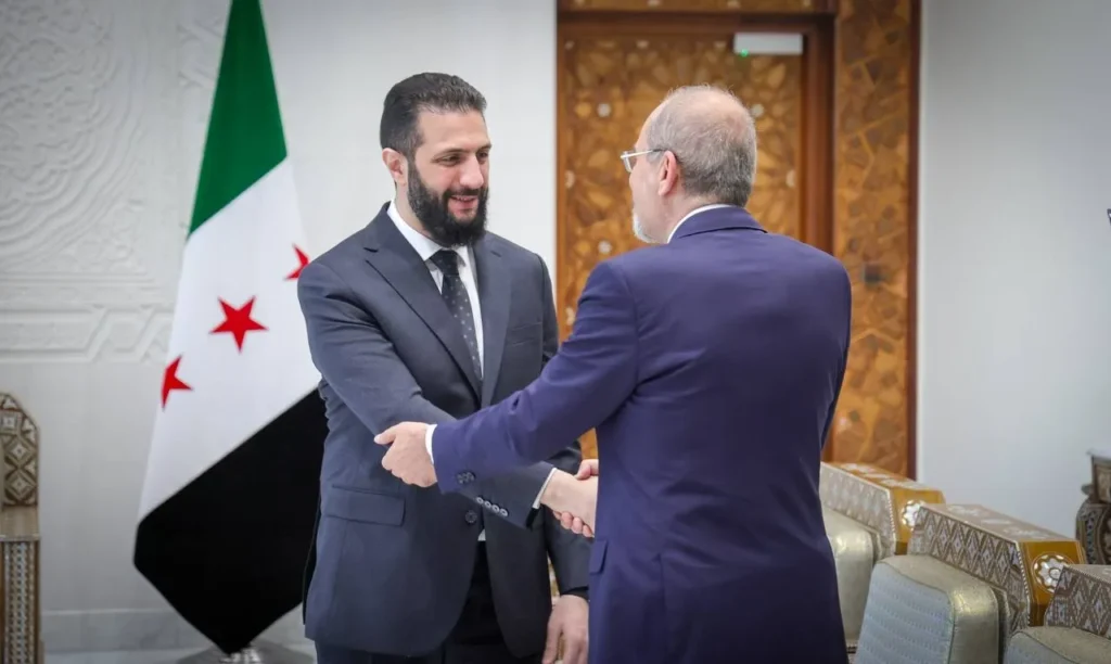 وزير الخارجية يسلم رسالة من العاهل الأردني إلى الرئيس السوري