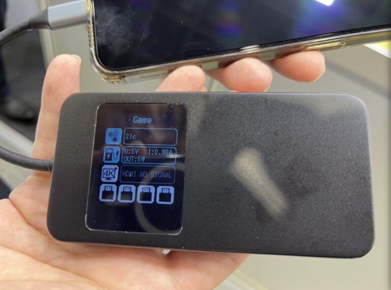 إطلاق محور USB ذكي بشاشة تكشف دقة العرض وإصدار USB للأجهزة المتصلة #Computex2025