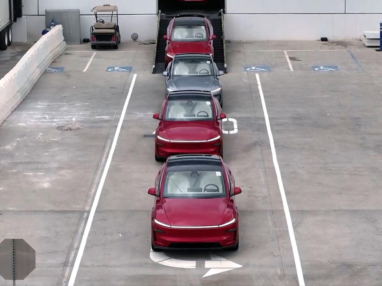 إطلاق سيارة Tesla Model Y ذاتية القيادة في 12 يونيو بعد نجاح تجارب بدون إشراف في أوستن