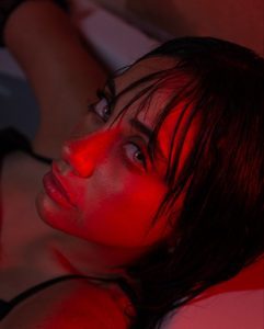 للكبار فقط” فضيحة سالي العوضي وأسيل الزبيدي +18 المسرب كامل