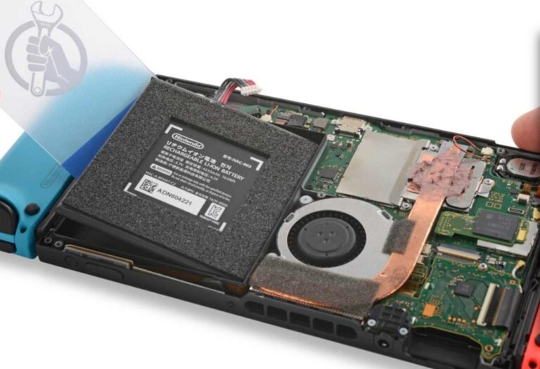 iFixit تُعيد تقييم قابلية صيانة Nintendo Switch ونسختيه Lite وOLED
