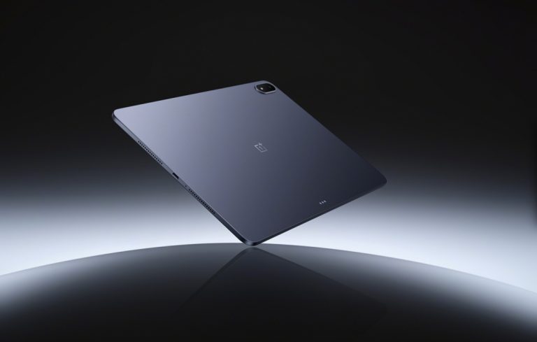 تسريبات تكشف عن جهاز OnePlus اللوحي للألعاب بشاشة 165 هرتز