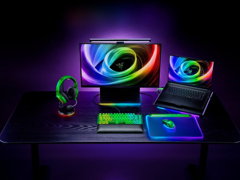 مجموعة Razer Phantom الجديدة: لوحة مفاتيح وماوس وسماعة شفافة بإضاءة RGB