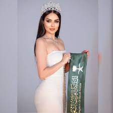 فيديو رومي القحطاني بالبكيني يثير حوارًا متباينًا في الأوساط السعودية